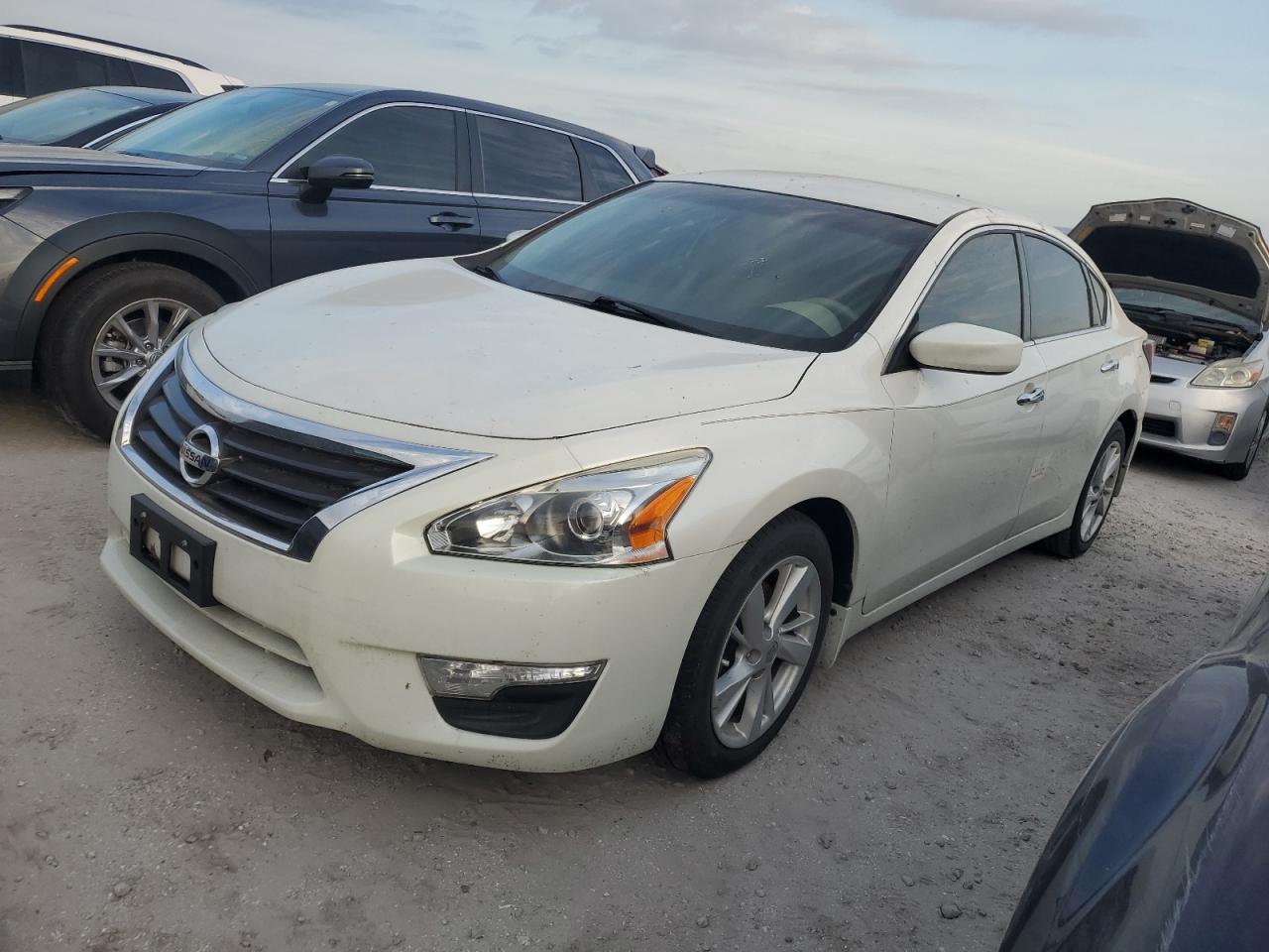 VIN 1N4AL3AP0EC423830 2014 NISSAN ALTIMA no.1