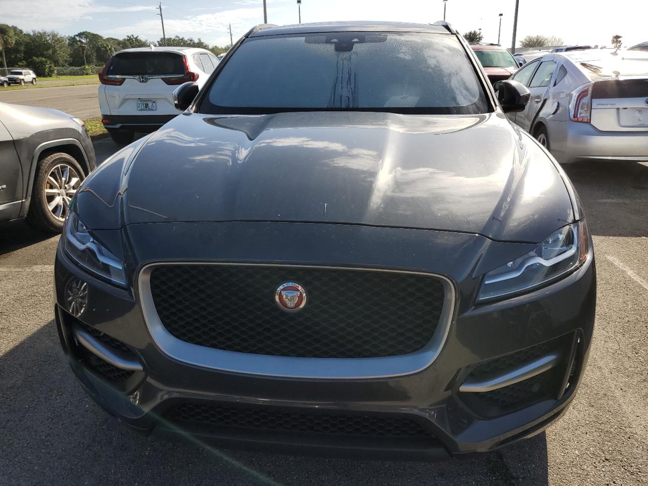 2019 Jaguar F-Pace - Image 5