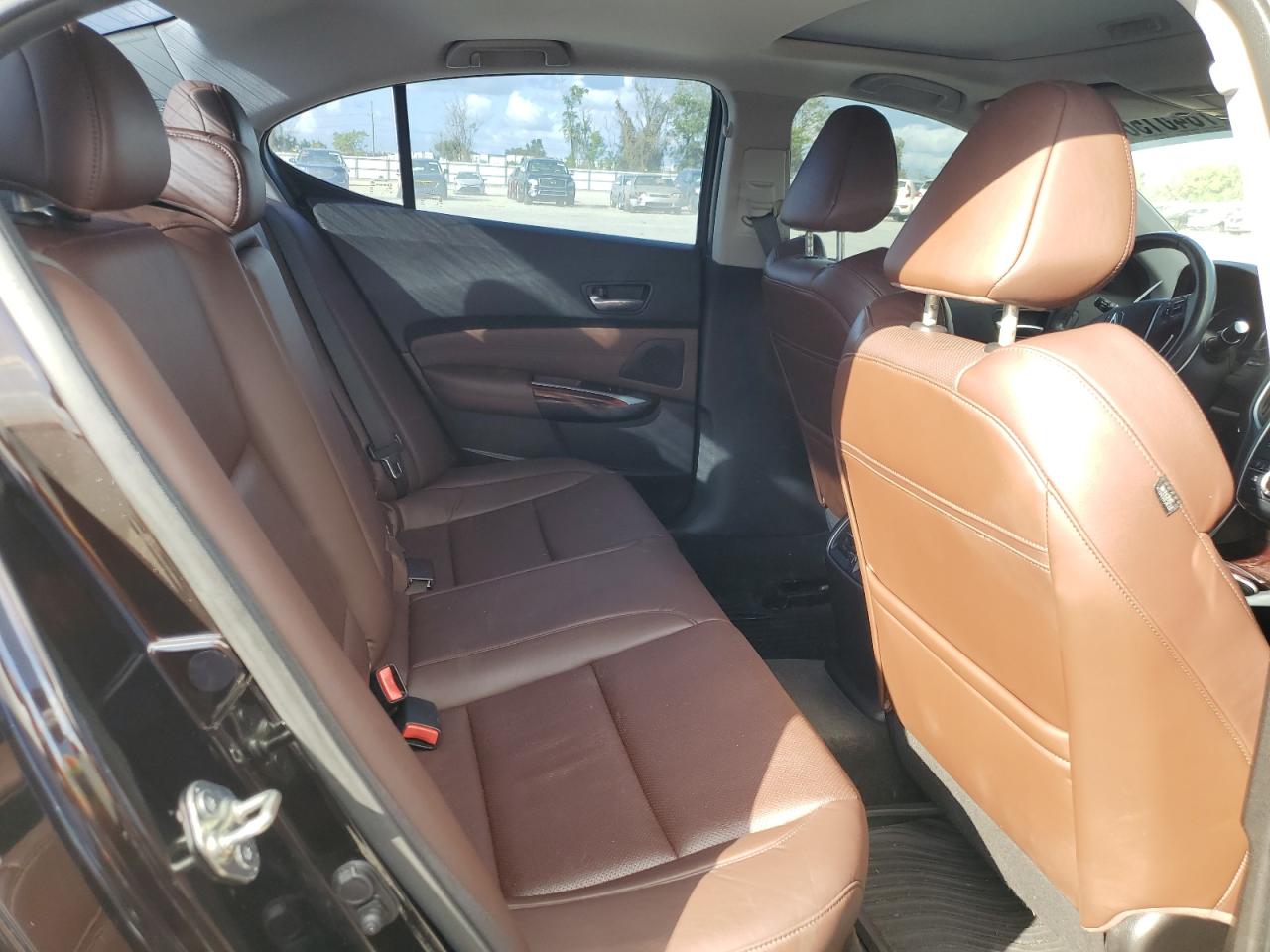 2015 Acura TLX - Image 10