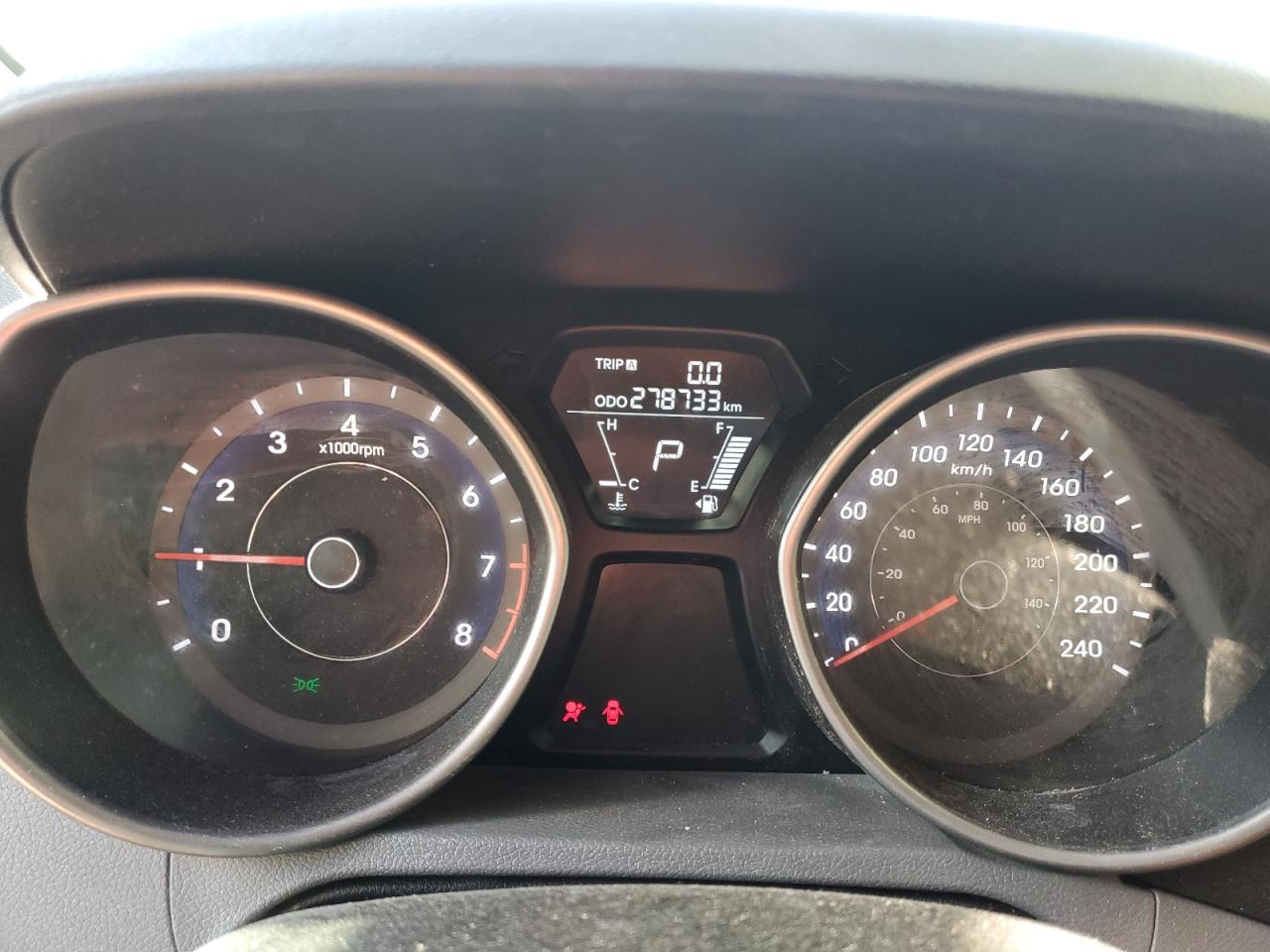 2012 Hyundai Elantra - Image 9