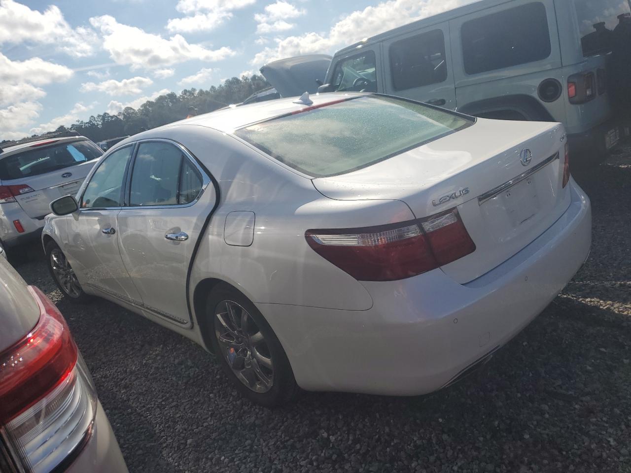2007 Lexus LS - Image 2