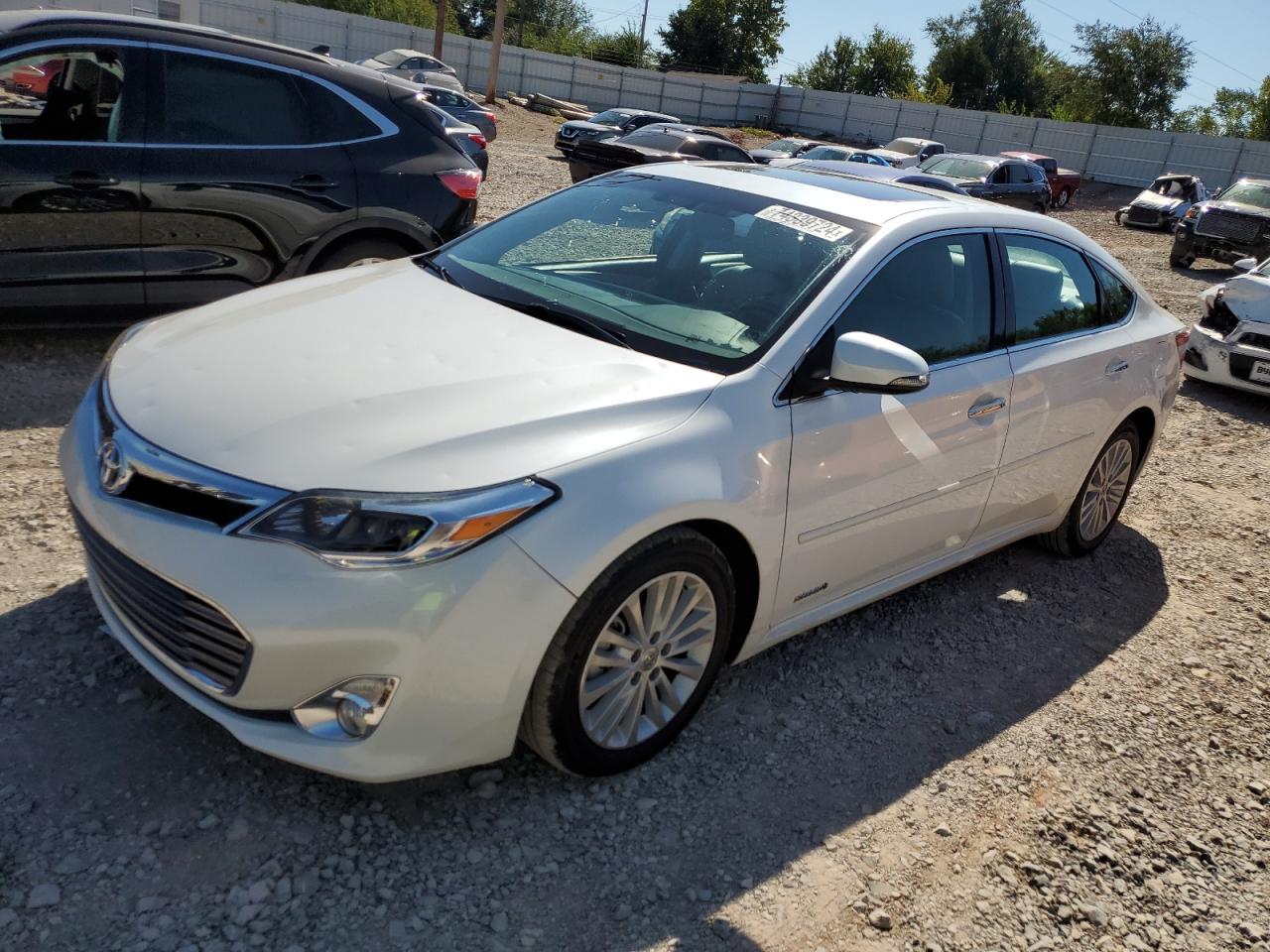 2014 Toyota Avalon - Image 1