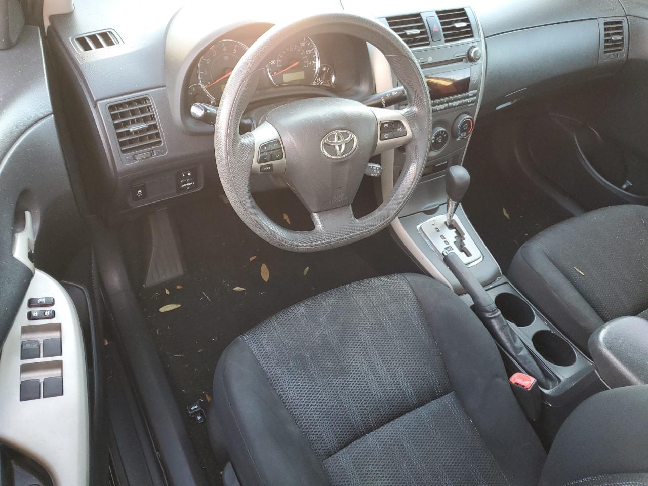 2011 Toyota Corolla - Image 8
