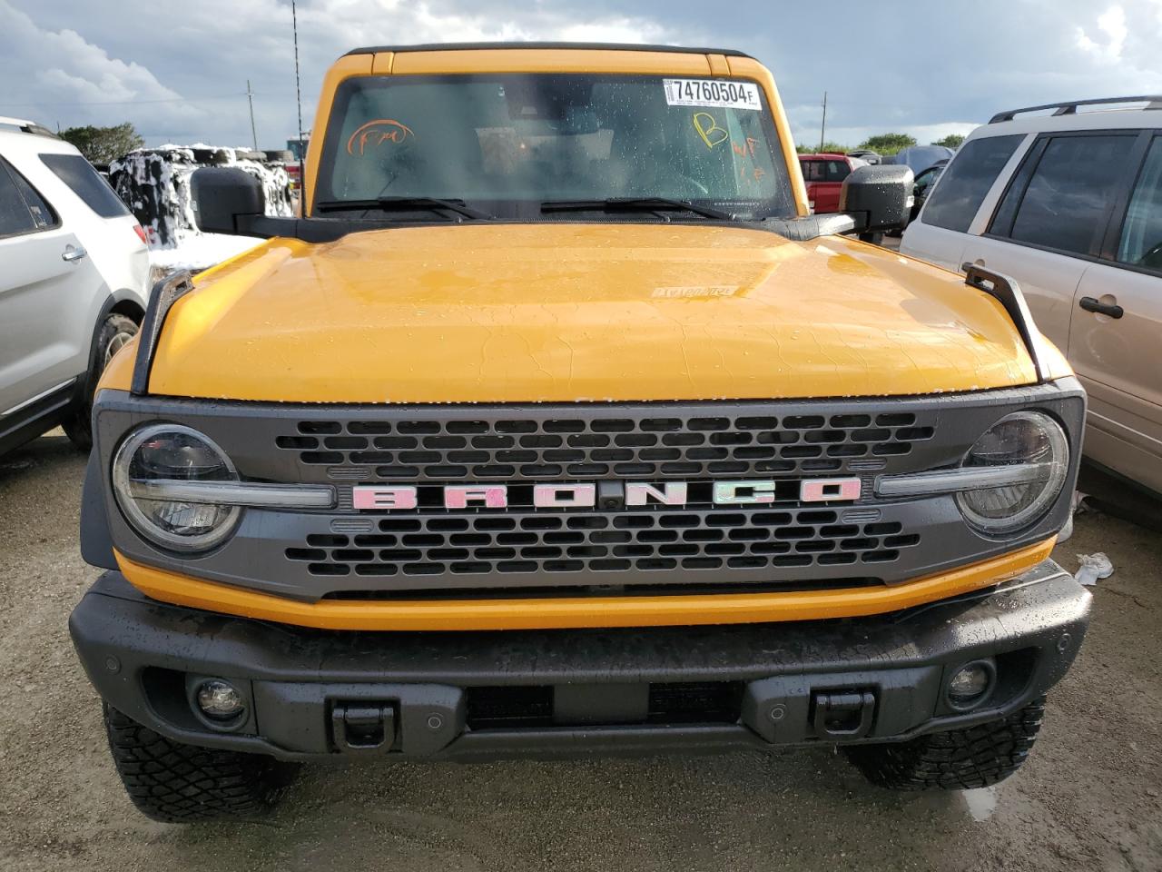 2022 Ford Bronco - Image 5