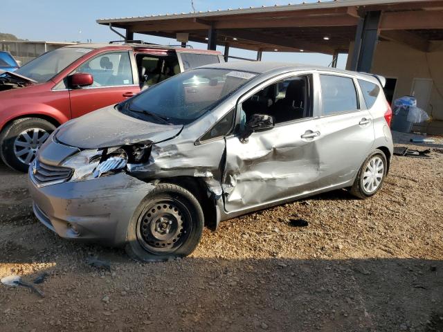 Hatchbacks NISSAN VERSA 2015 Srebrny