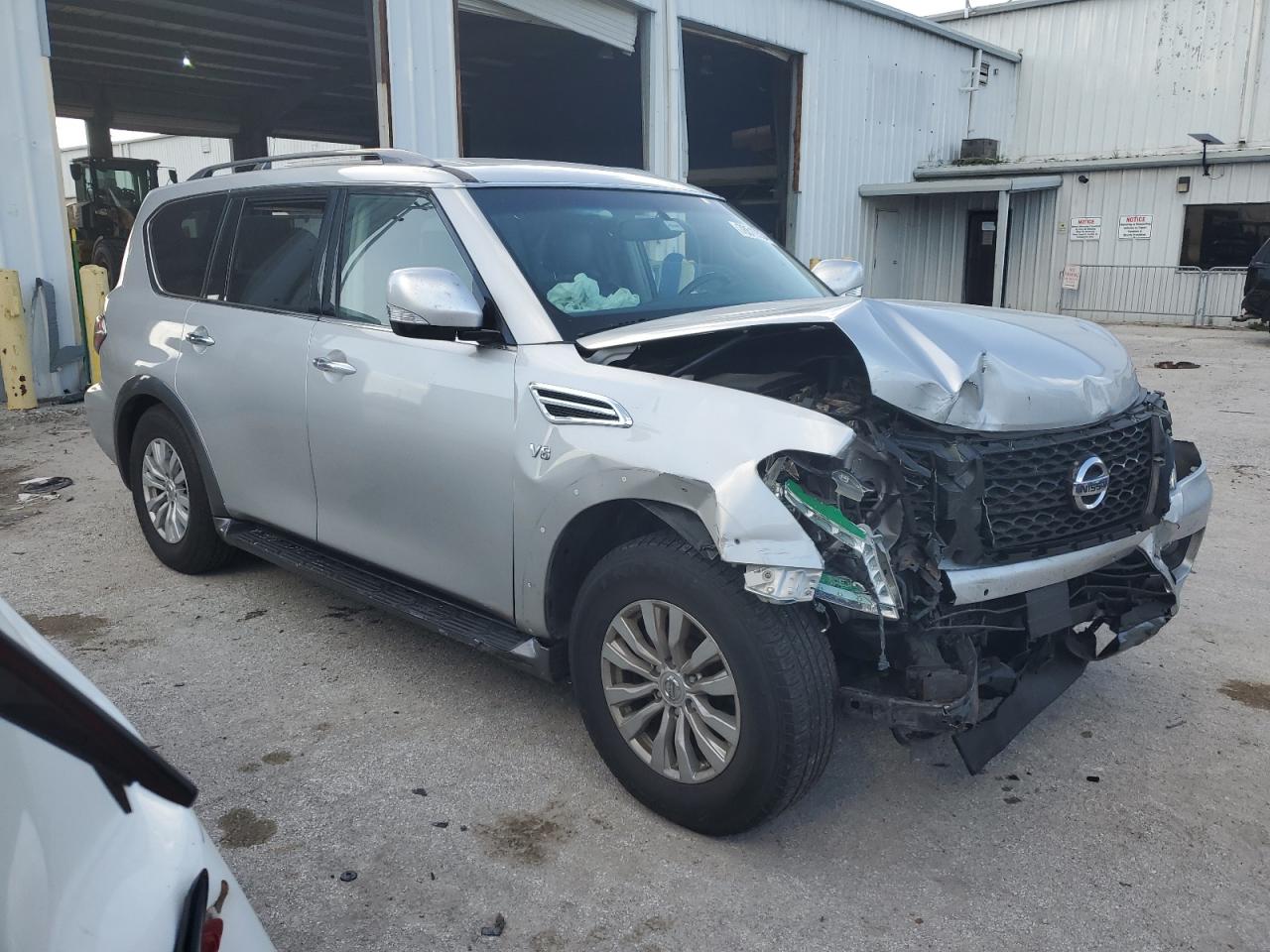 2019 Nissan Armada - Image 4