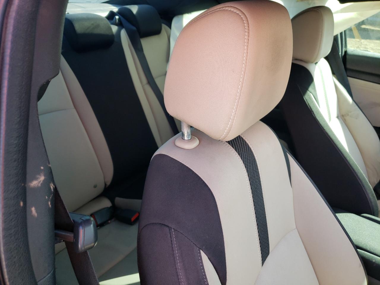 2016 Honda Civic - Image 10