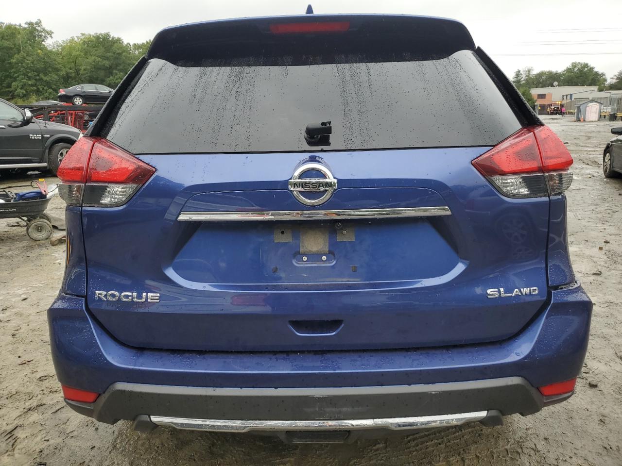 2017 Nissan Rogue - Image 6