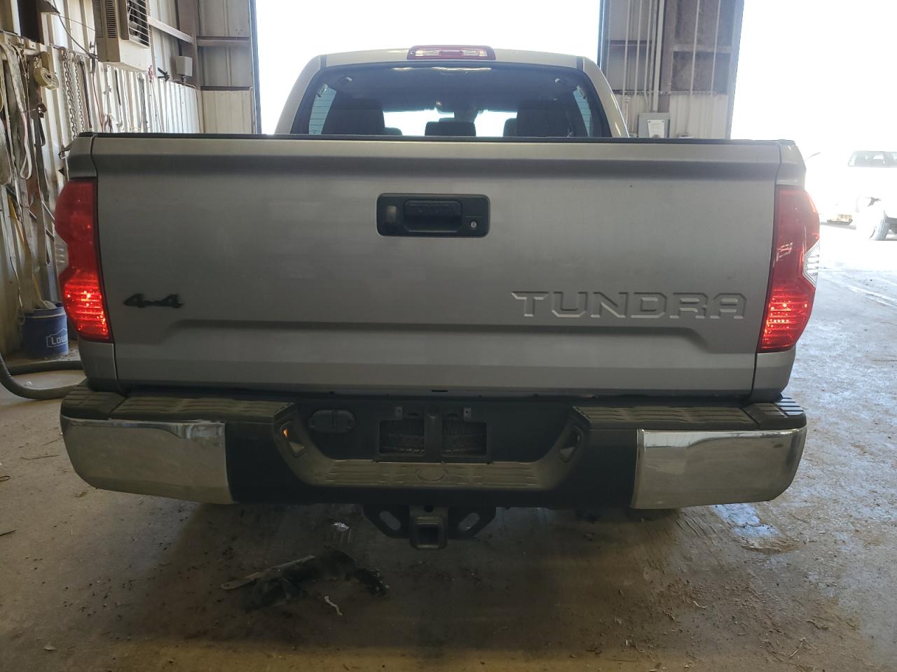 5TFDW5F13JX698321 2018 Toyota Tundra Crewmax Sr5