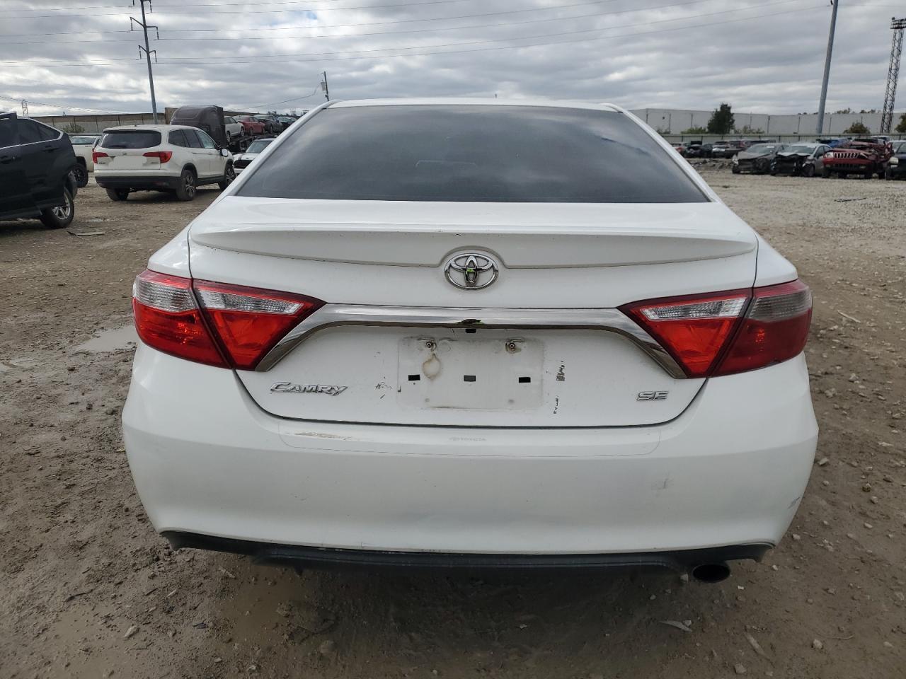 4T1BF1FK5HU372696 2017 Toyota Camry Le