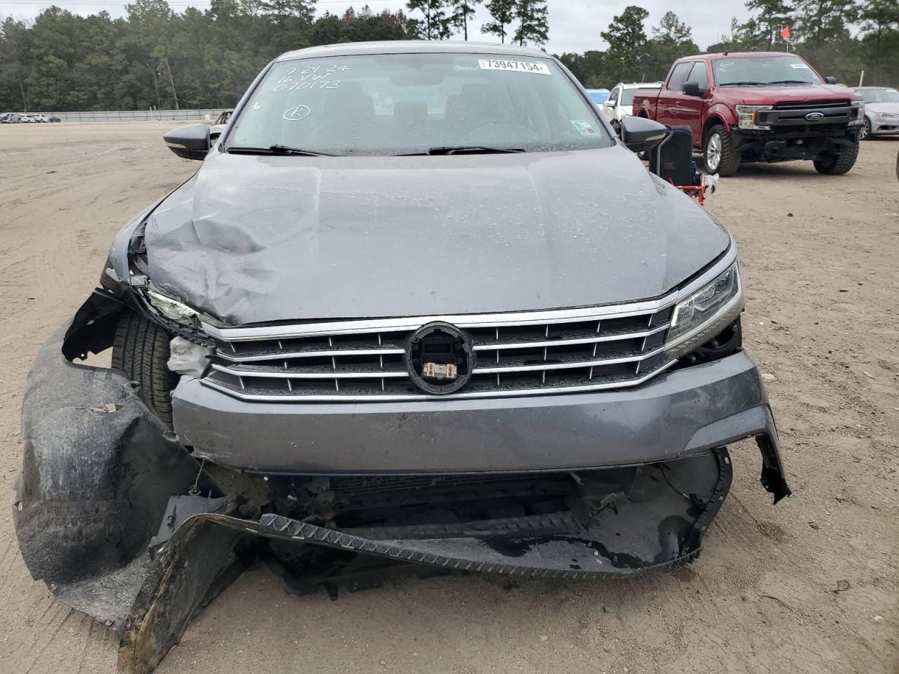 2016 Volkswagen Passat - Image 5
