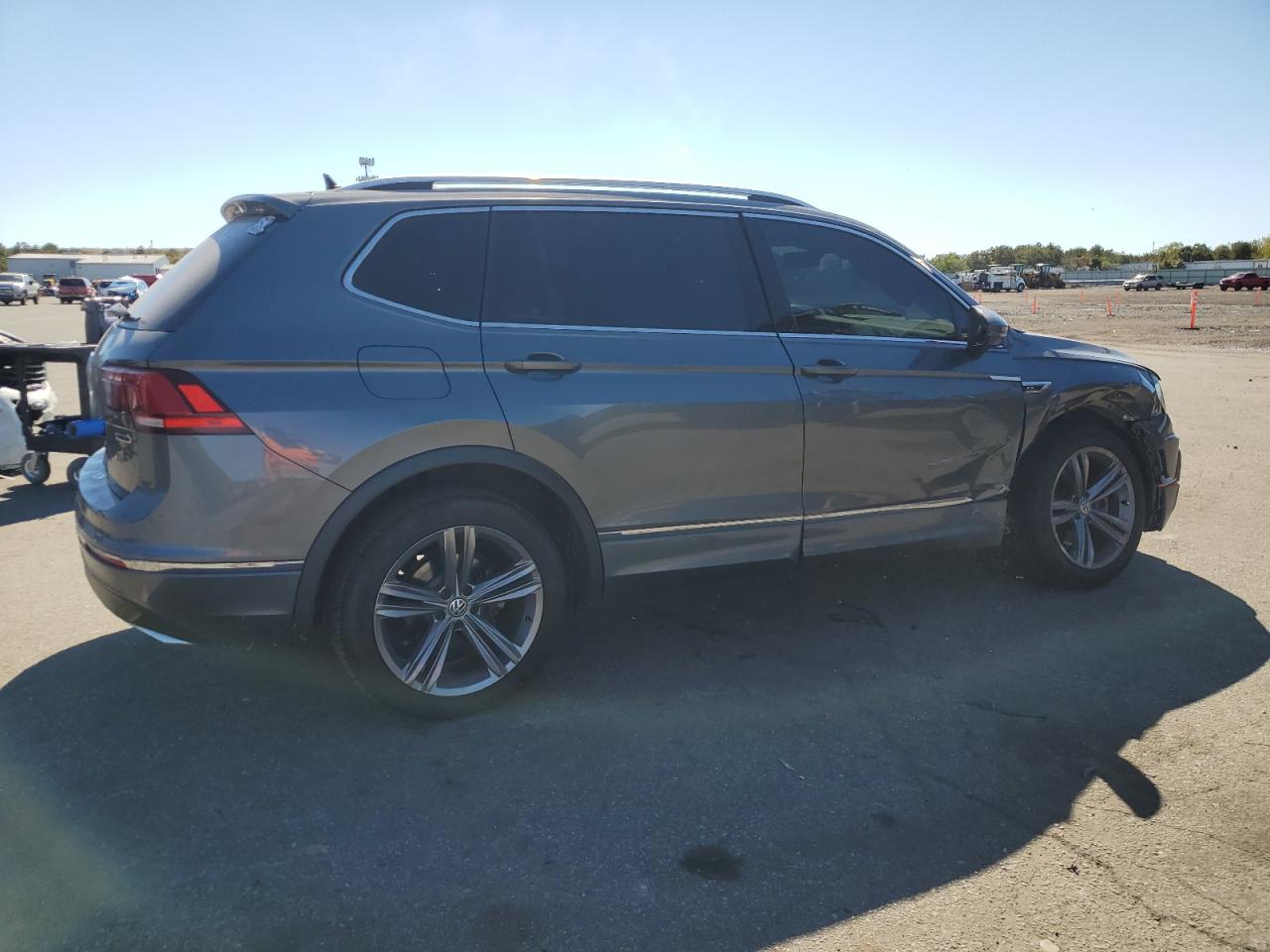 2019 Volkswagen Tiguan - Image 3