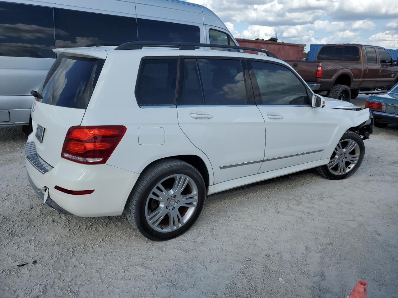 VIN WDCGG5HB3FG381933 2015 MERCEDES-BENZ GLK-CLASS no.3