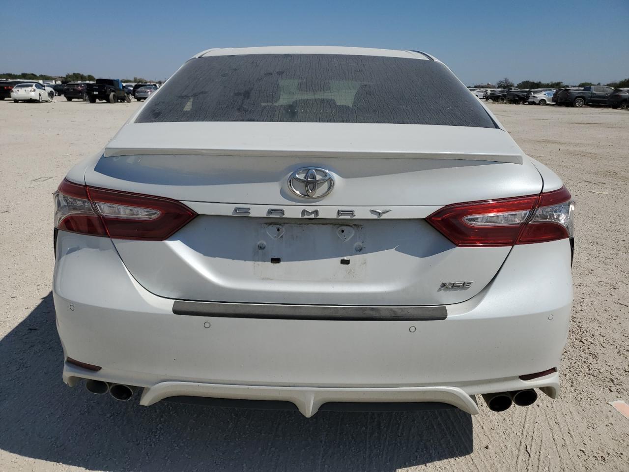 VIN 4T1B61HK2JU101193 2018 TOYOTA CAMRY no.6