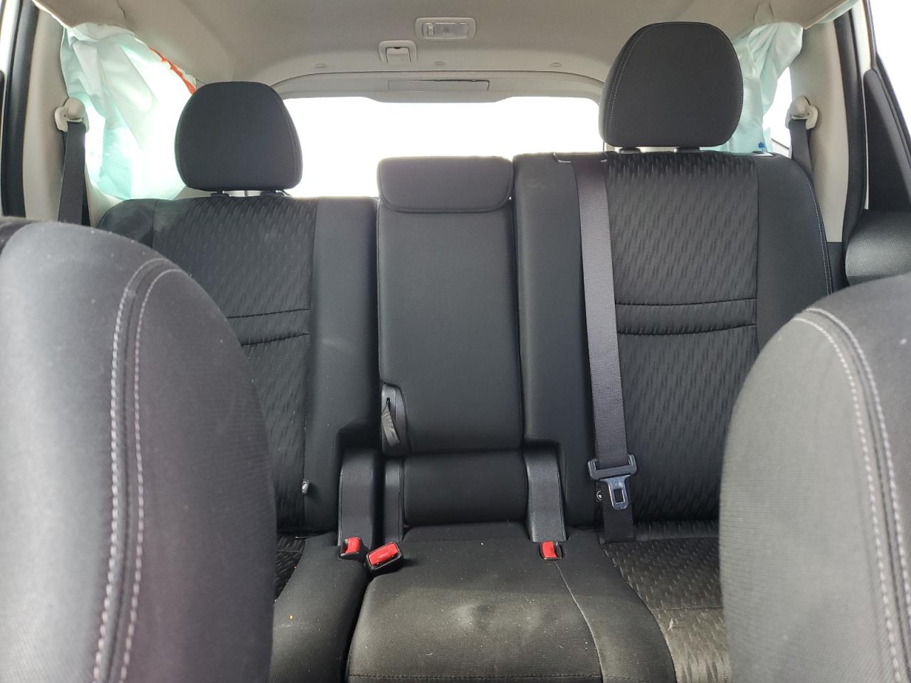 2019 Nissan Rogue - Image 10