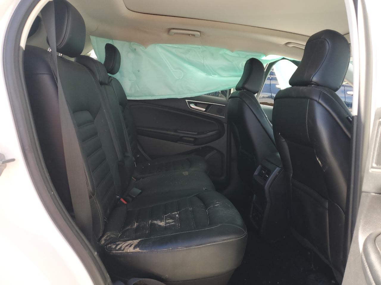 2022 Ford Edge - Image 11
