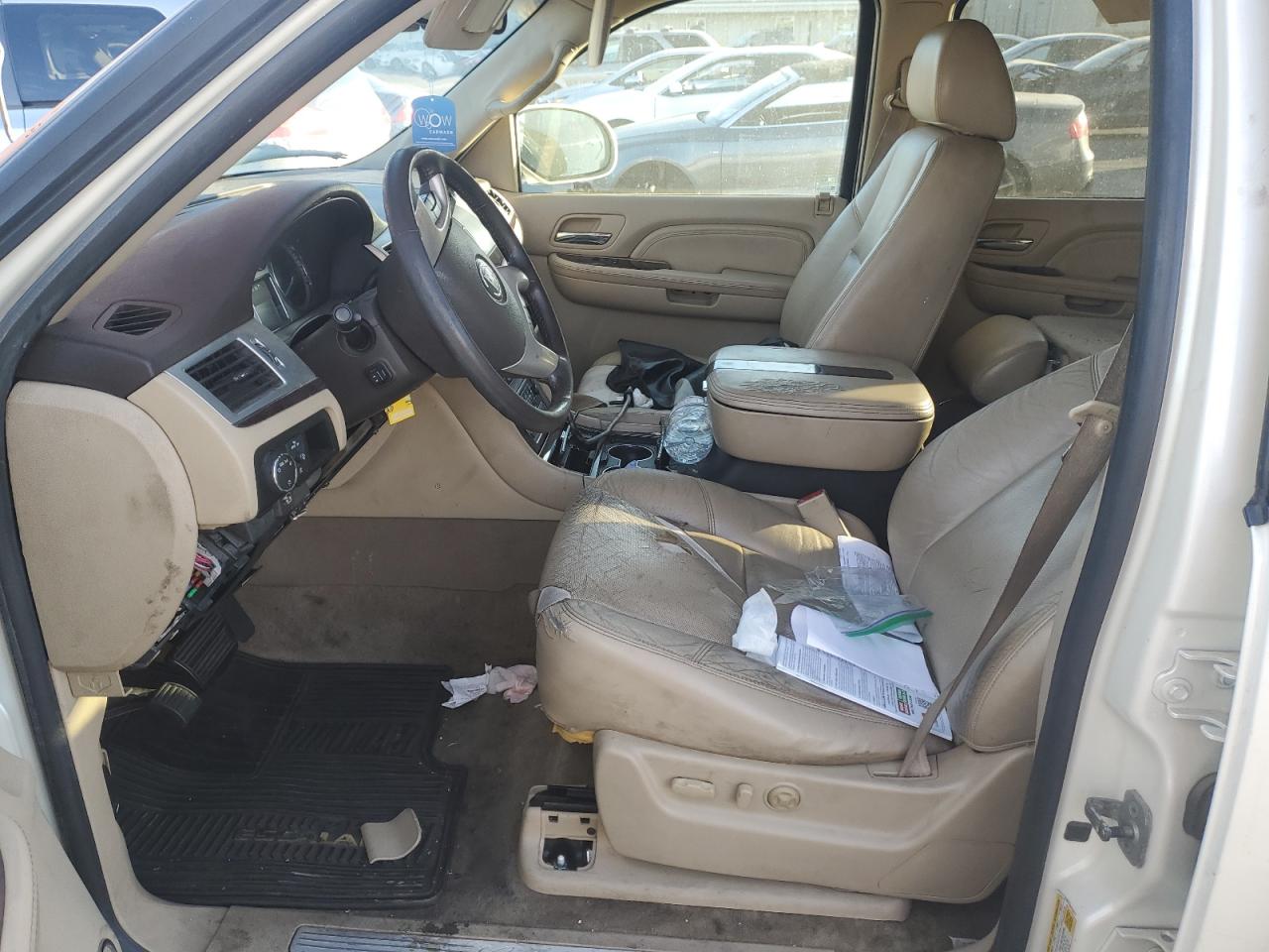 2009 Cadillac Escalade - Image 7