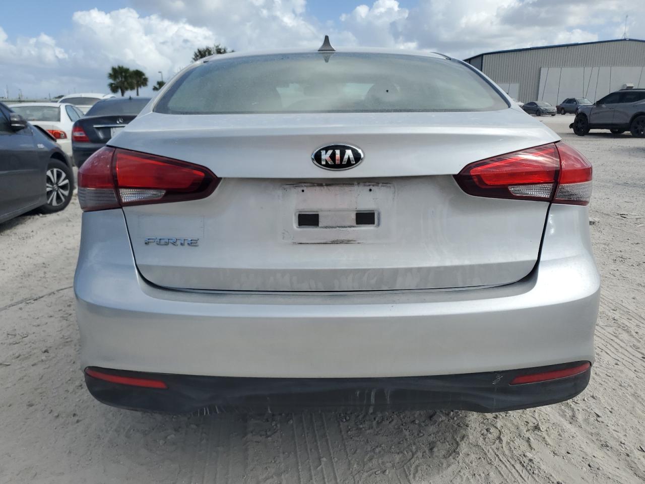 2017 Kia Forte Lx VIN: 3KPFK4A76HE093701 Lot: 78611394