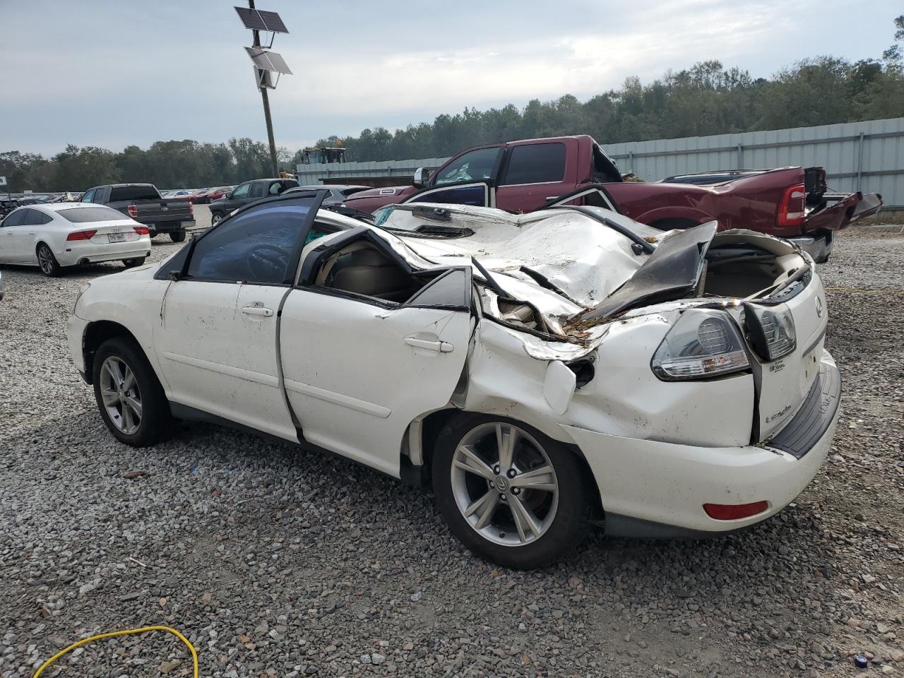 2006 Lexus RX - Image 2