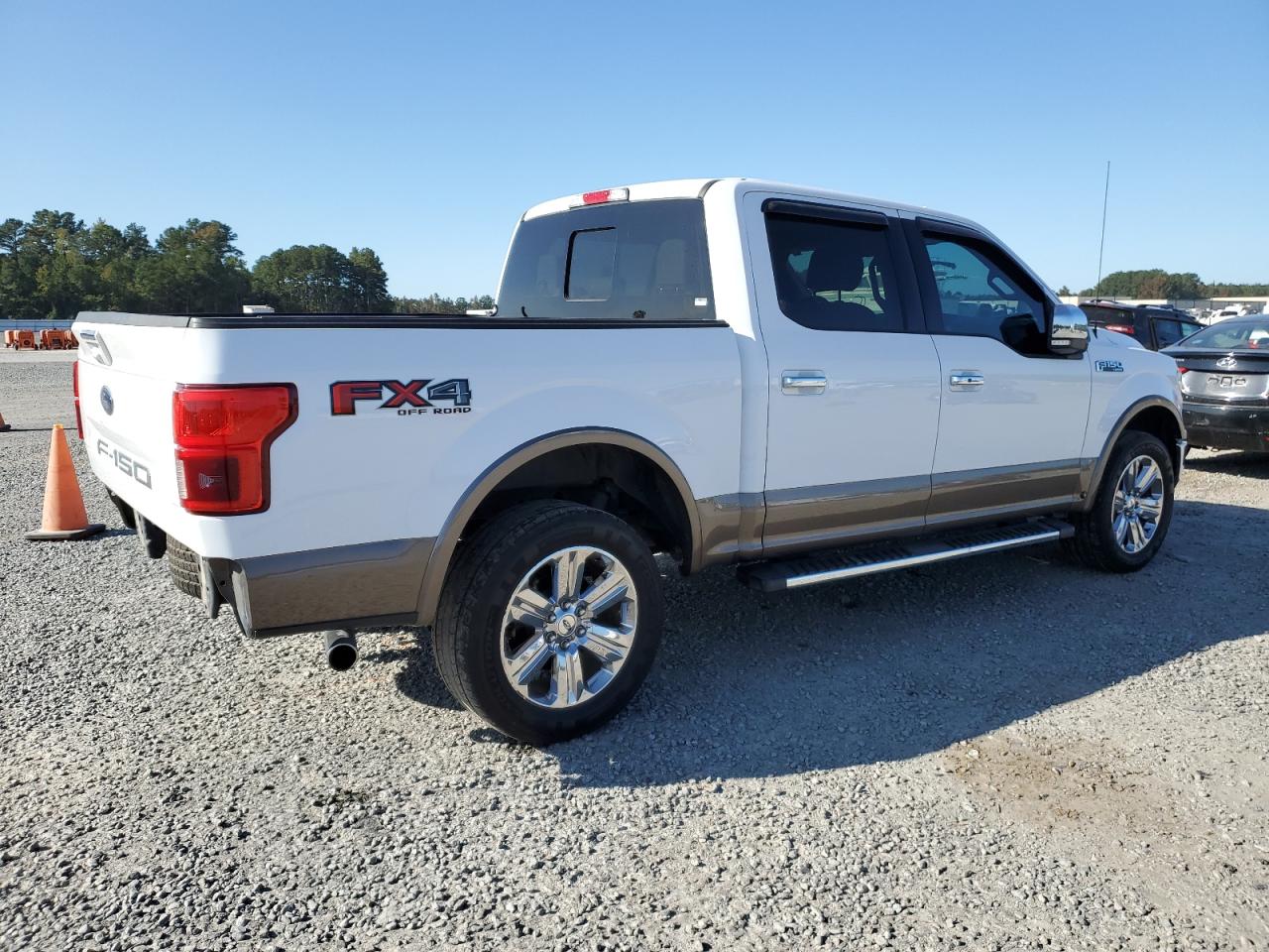 VIN 1FTEW1E55JKC06600 2018 FORD F-150 no.3