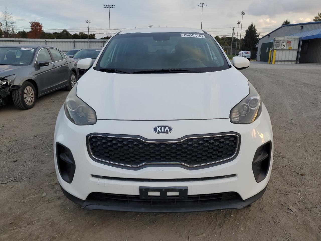 VIN KNDPM3AC7J7333673 2018 KIA SPORTAGE no.5