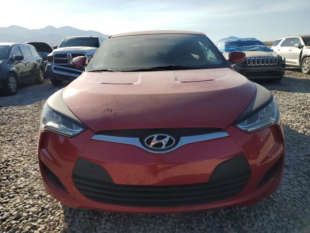  HYUNDAI VELOSTER 2015 Красный