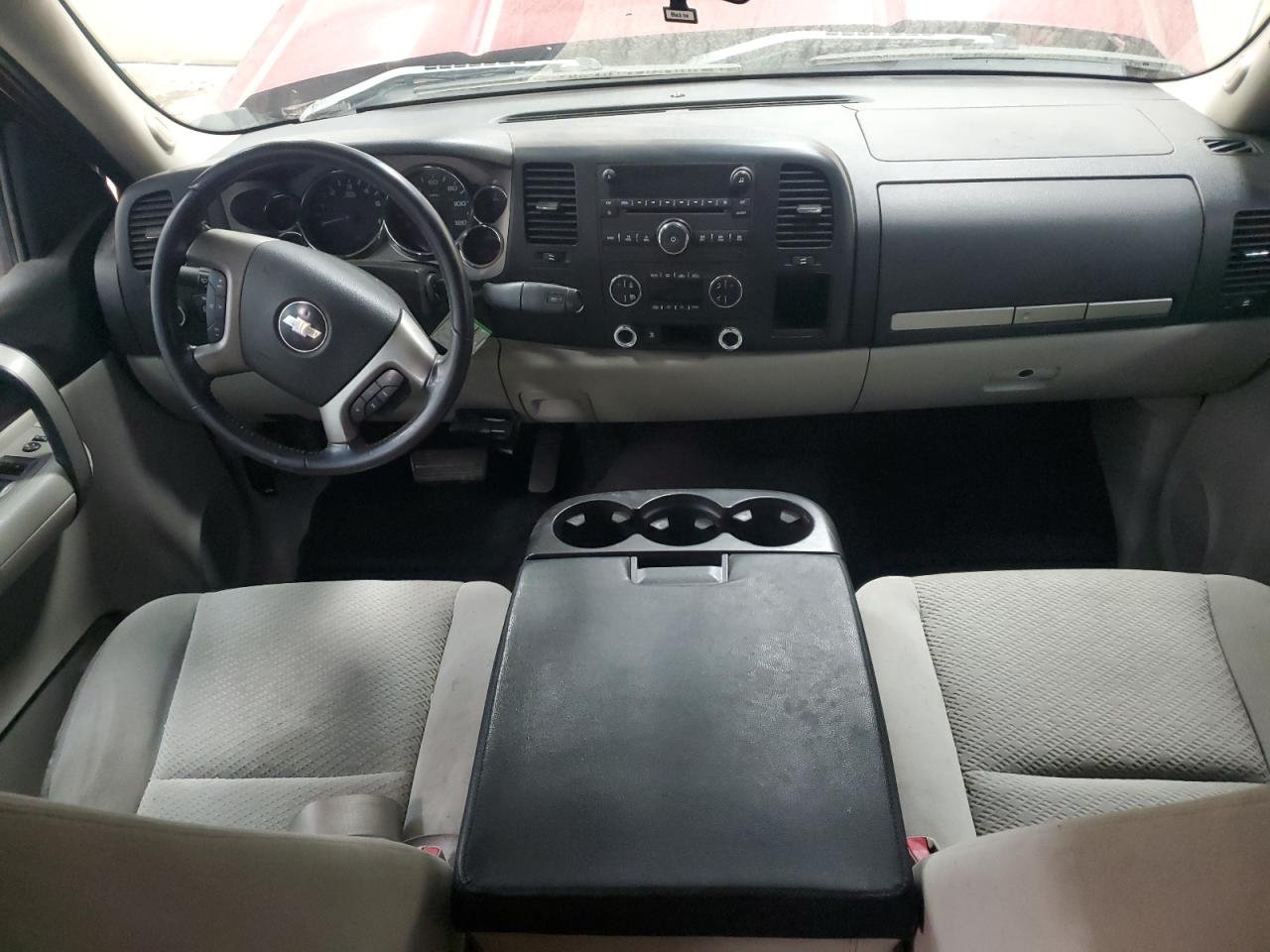 2007 Chevrolet Silverado - Image 8