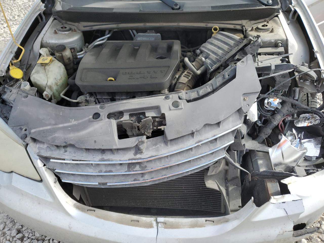 2008 Chrysler Sebring - Image 13