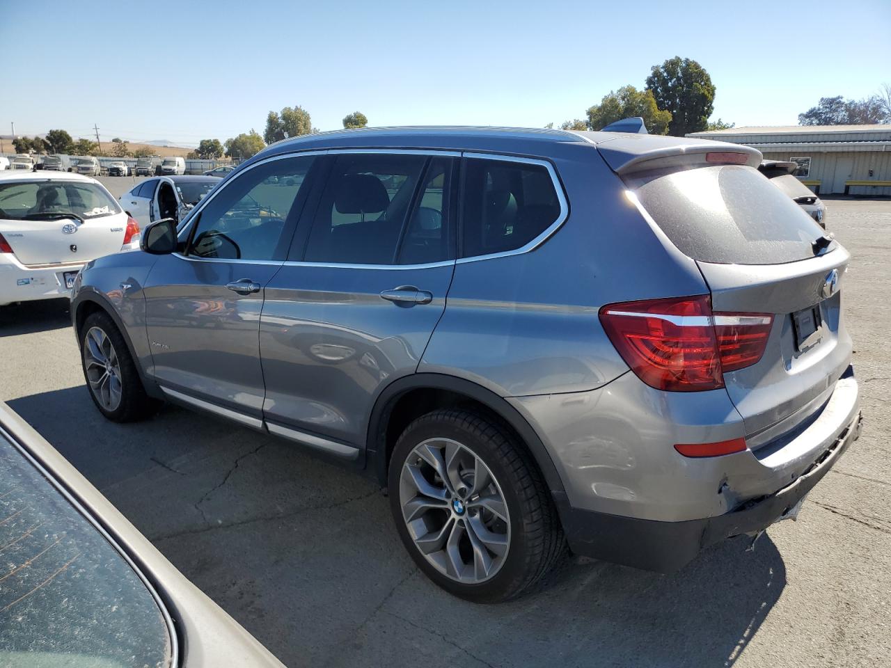 VIN 5UXWX9C51F0D45114 2015 BMW X3 no.2