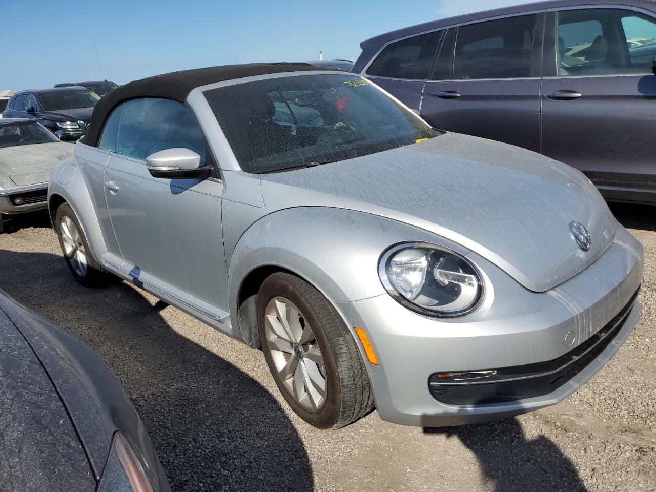 2014 Volkswagen Beetle - Image 4