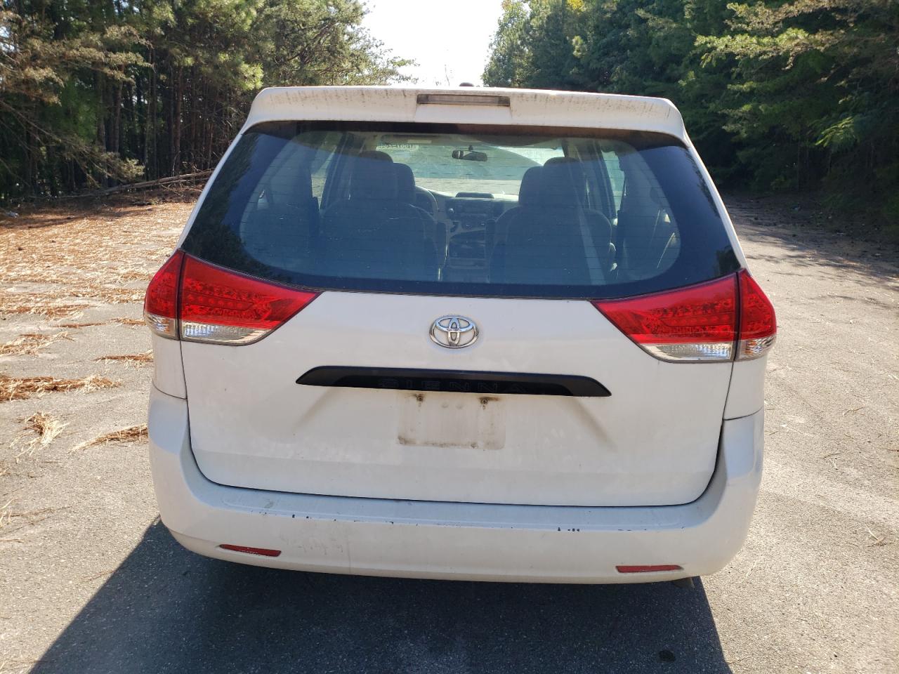 2011 Toyota Sienna VIN: 5TDZK3DCXBS156487 Lot: 75679284