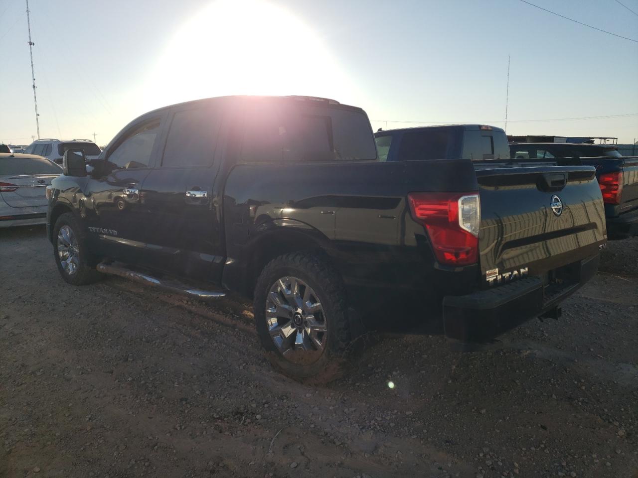2020 Nissan Titan - Image 2