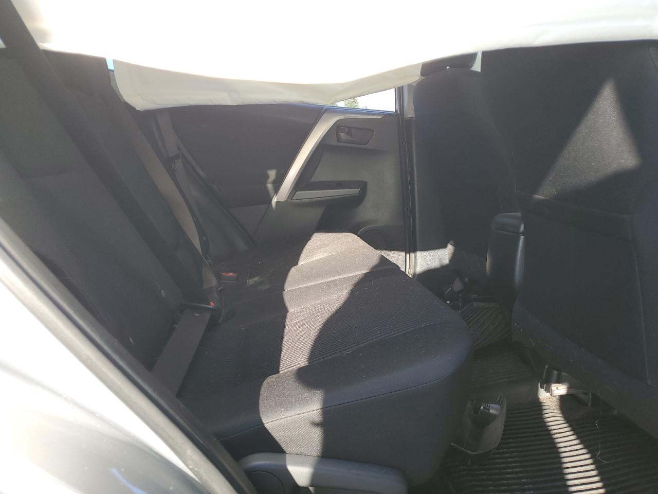 2018 Toyota RAV 4 - Image 11