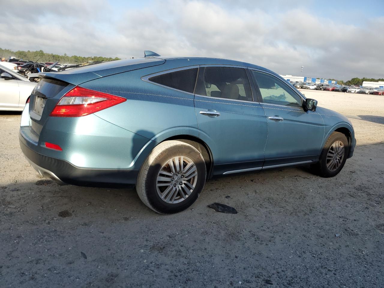 2015 Honda Crosstour - Image 3