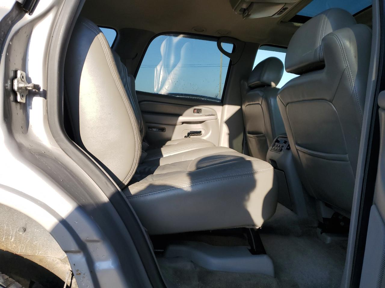 1GKEK63U05J235909 2005 GMC Yukon Denali