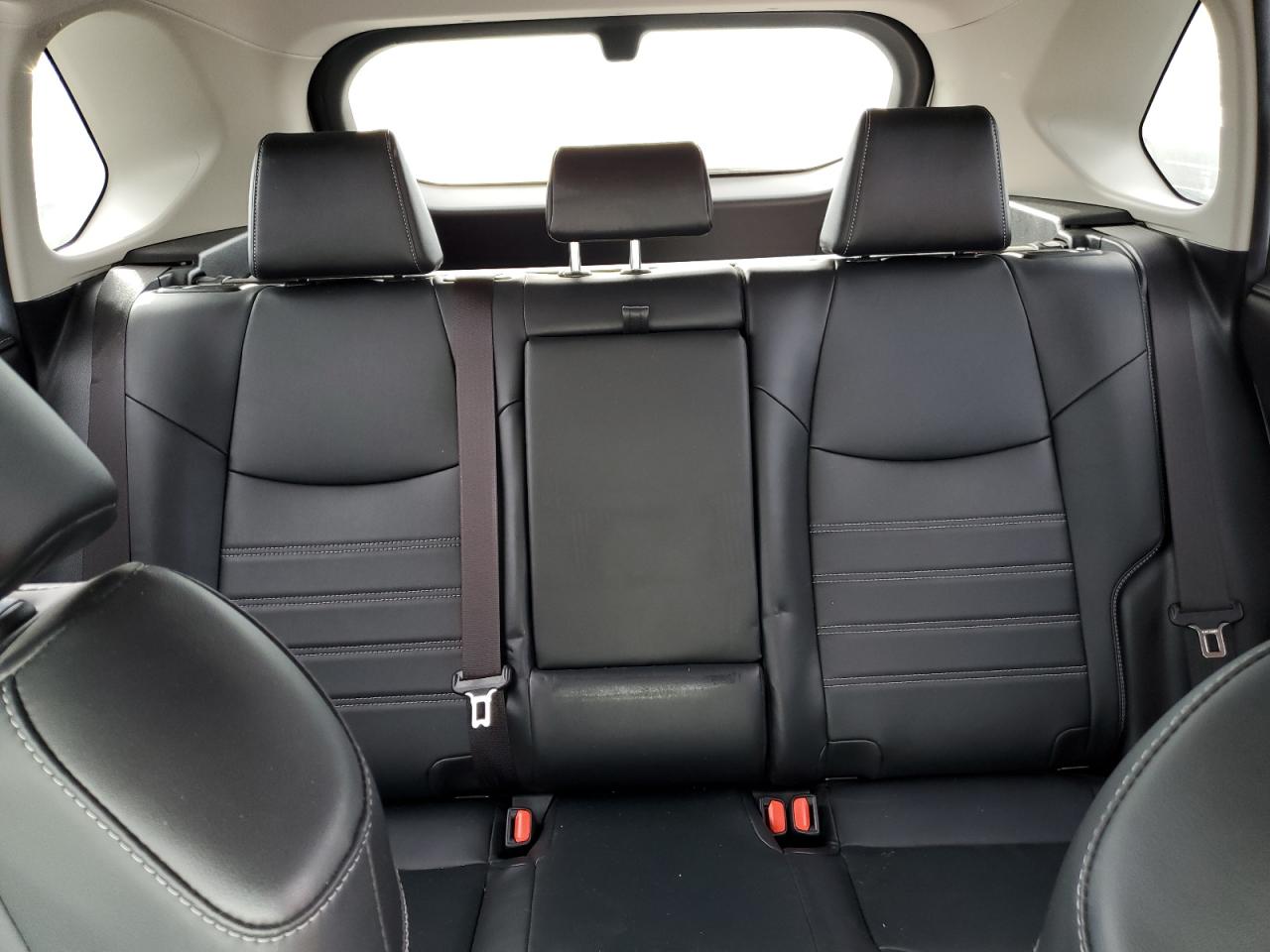 2020 Toyota RAV 4 - Image 10