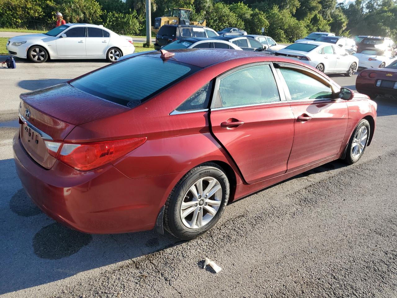 2011 Hyundai Sonata - Image 3