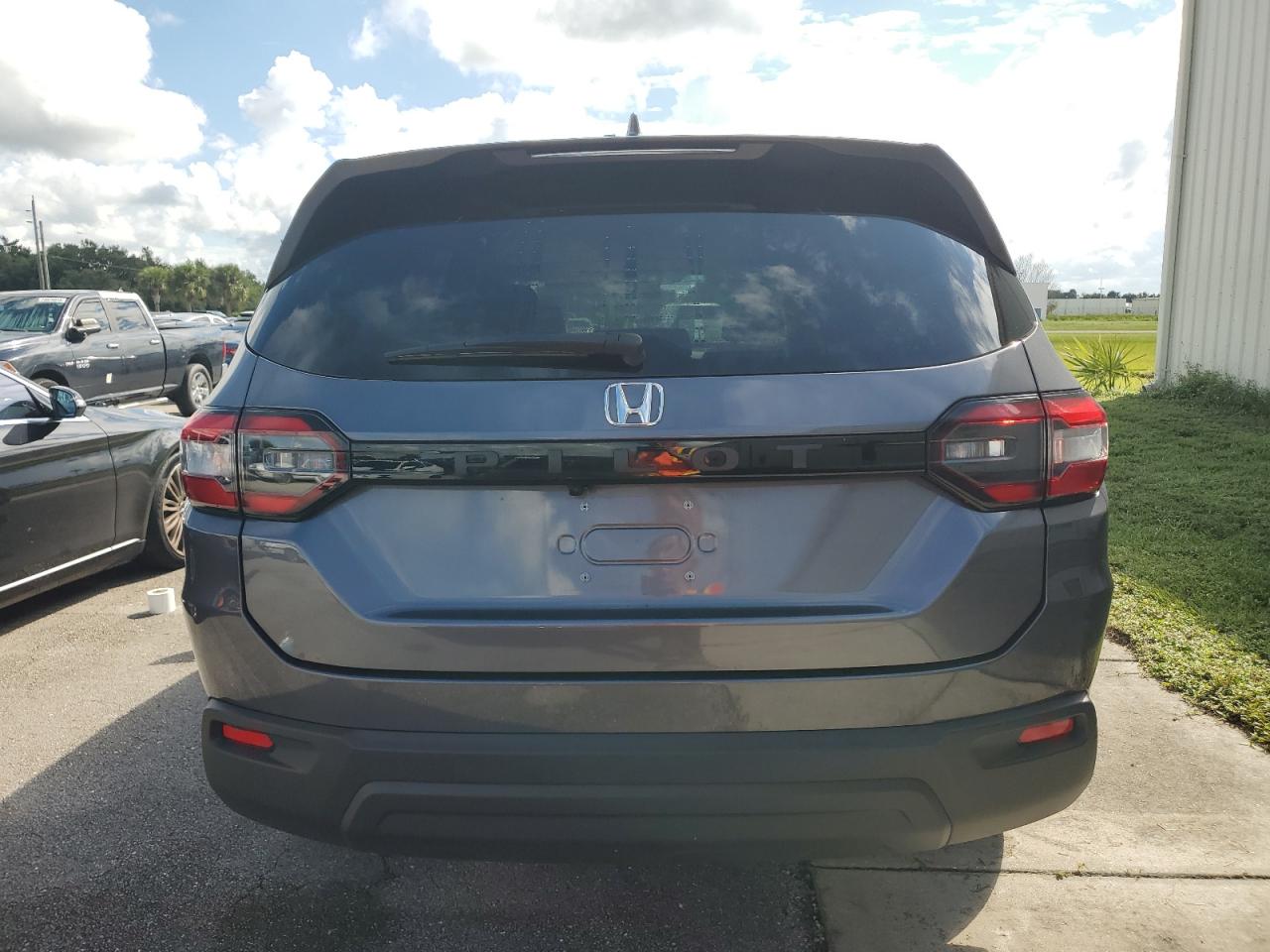 5FNYG2H21PB003100 2023 Honda Pilot Lx