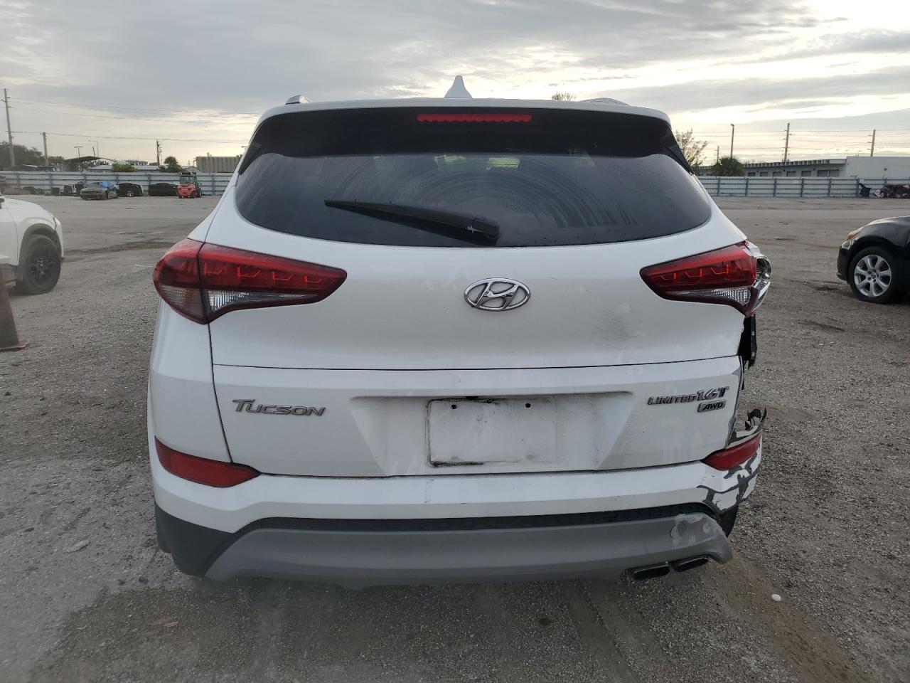 2018 Hyundai Tucson Value VIN: KM8J3CA29JU708508 Lot: 75999424