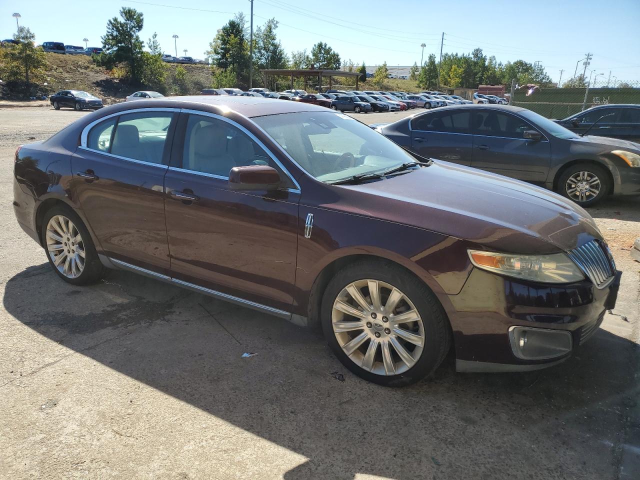 2011 Lincoln MKS - Image 4