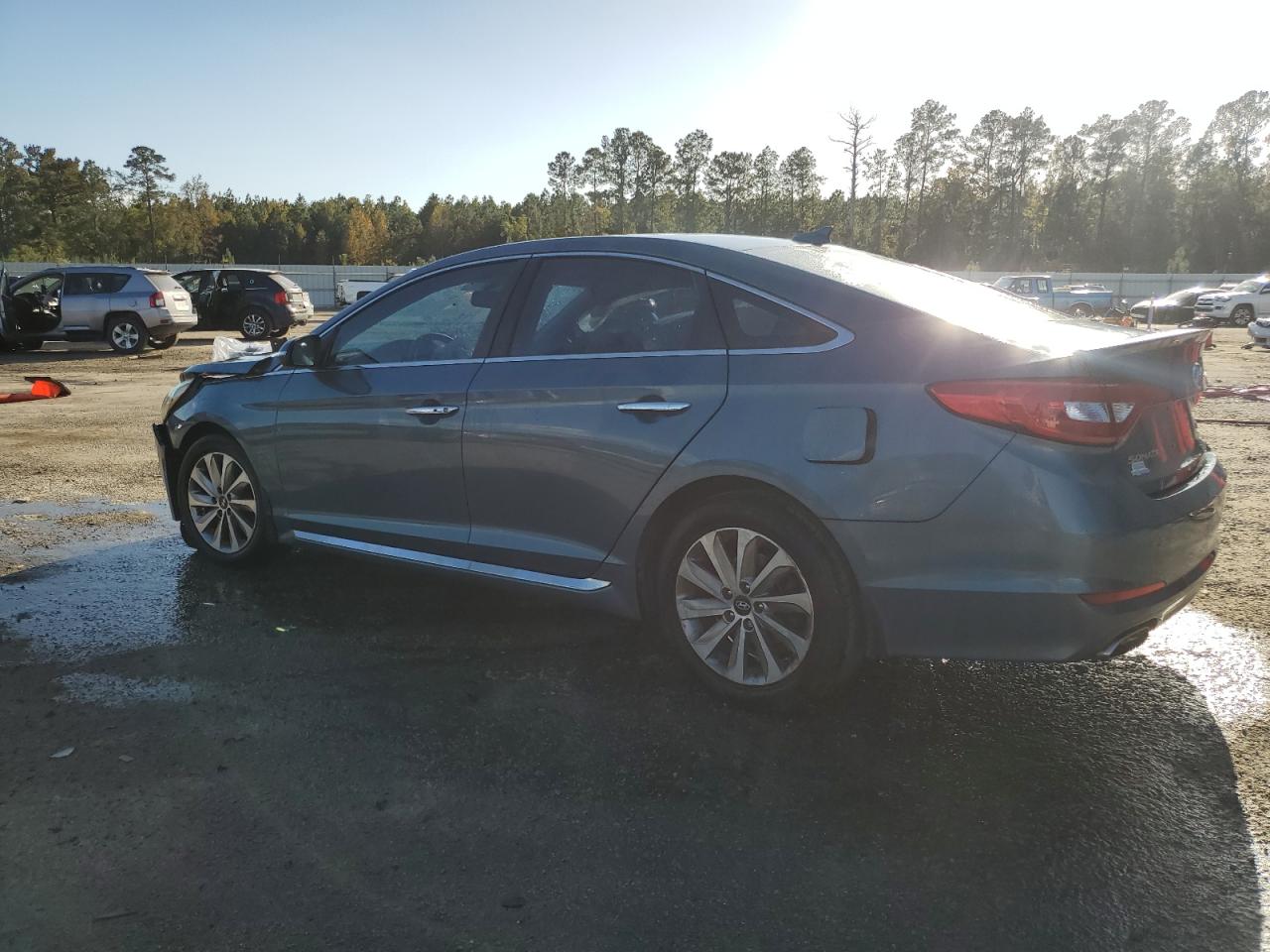 2015 Hyundai Sonata - Image 2