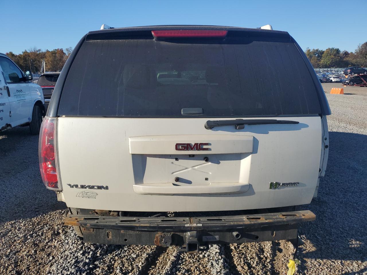 1GKS2GEJXBR125569 2011 GMC Yukon Denali Hybrid