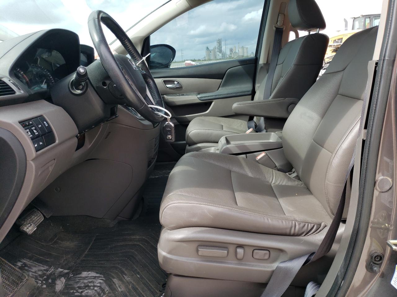 2016 Honda Odyssey - Image 7