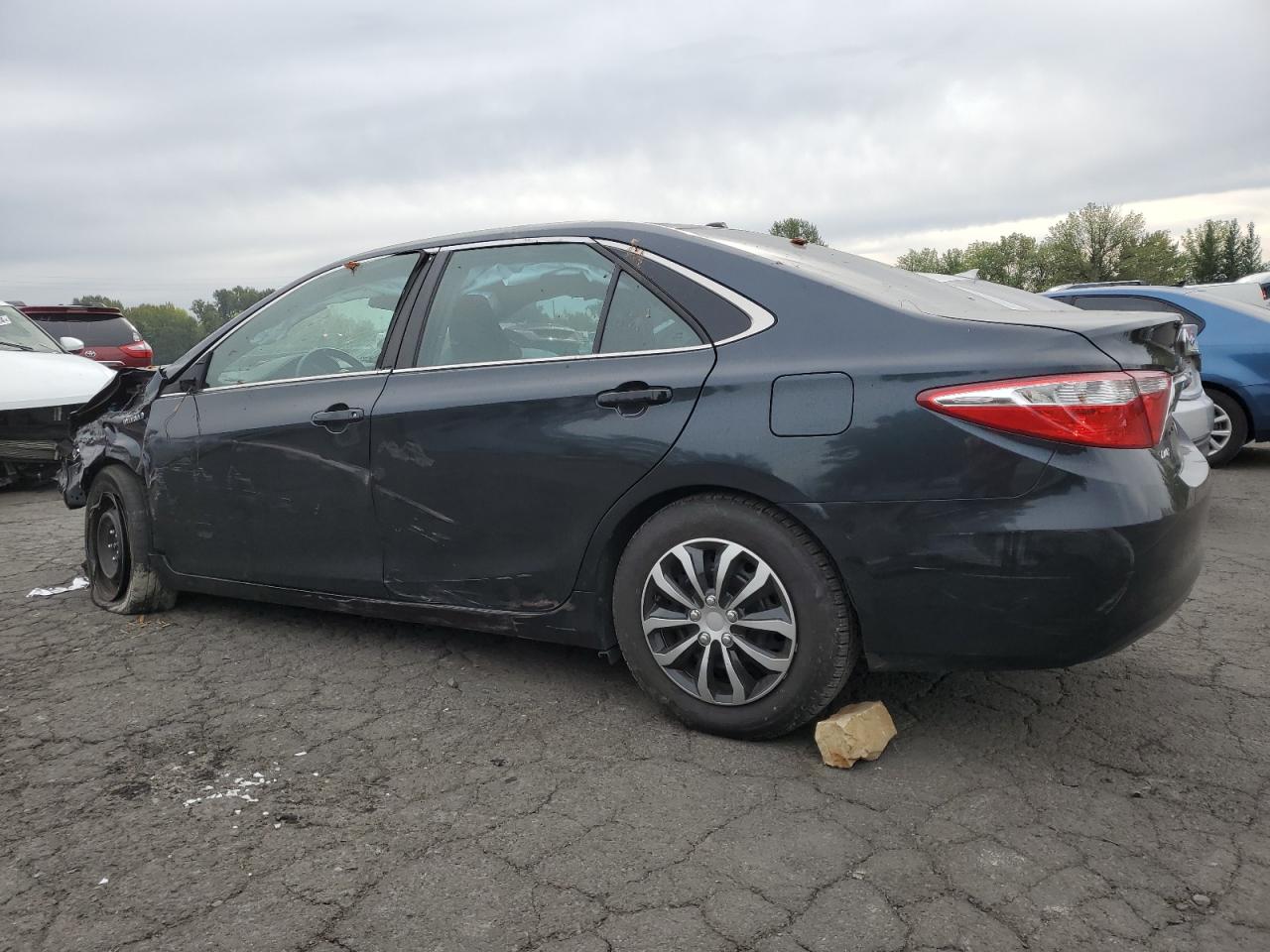 4T1BD1FK5GU184720 2016 TOYOTA CAMRY - Image 2