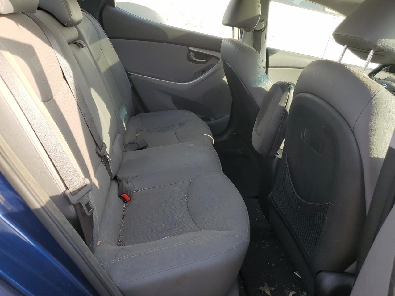 2013 Hyundai Elantra - Image 10