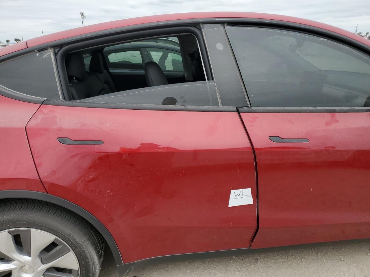 7SAYGAEE5RF079935 2024 Tesla Model Y