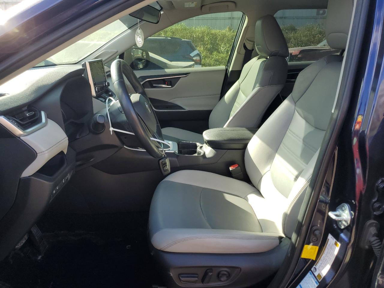 JTMA1RFV4KD026623 2019 Toyota Rav4 Xle Premium