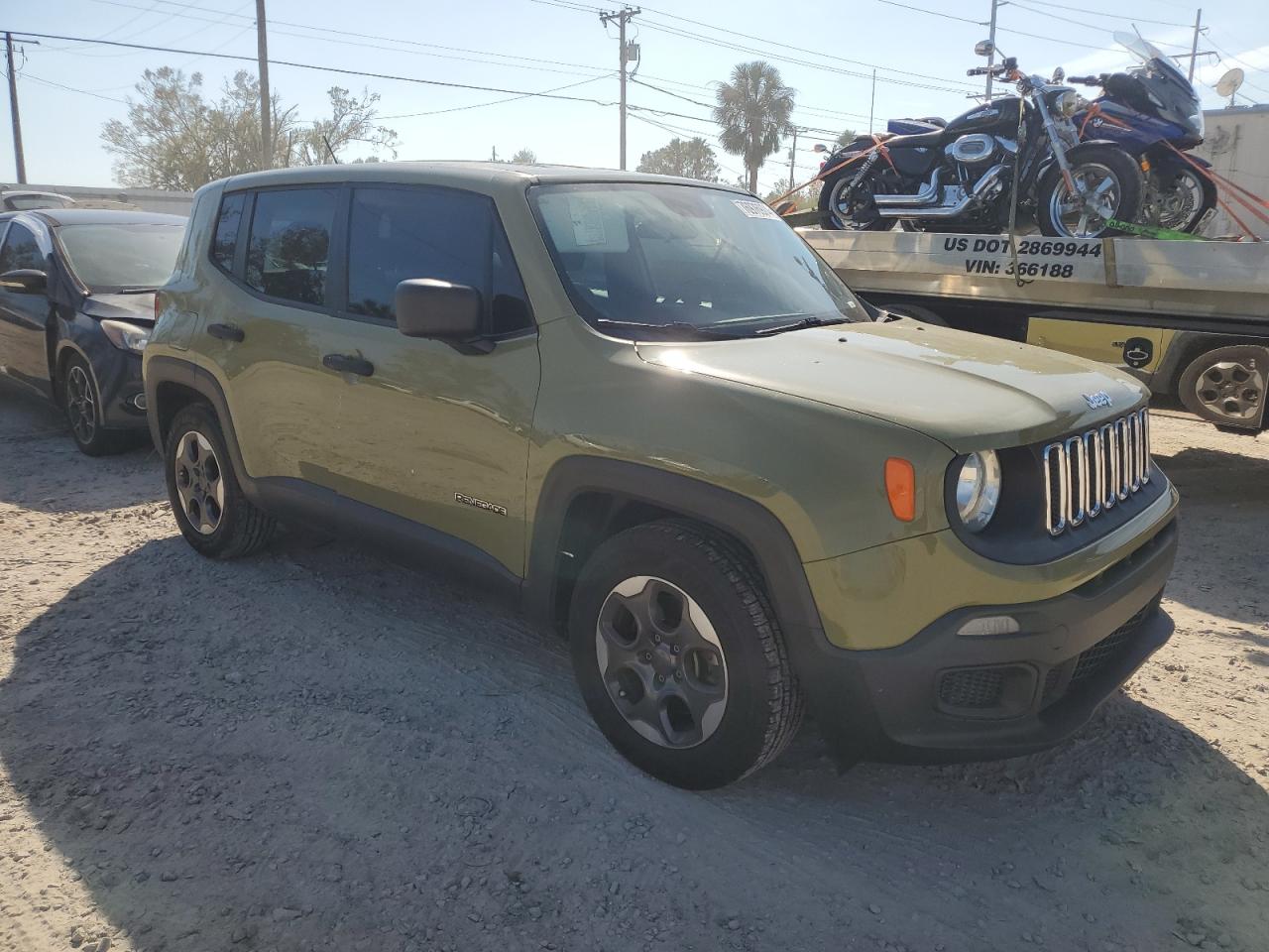 VIN ZACCJAAT5FPC13330 2015 JEEP RENEGADE no.4