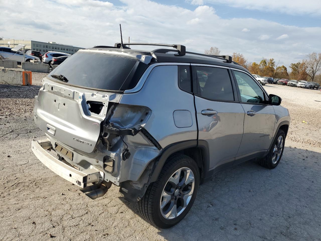 2018 Jeep Compass - Image 3