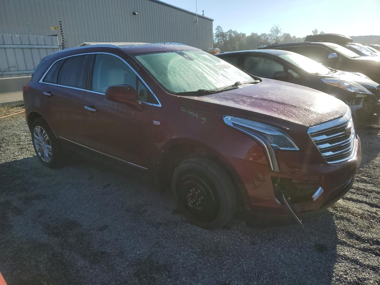 VIN 1GYKNCRS7HZ172530 2017 CADILLAC XT5 no.4